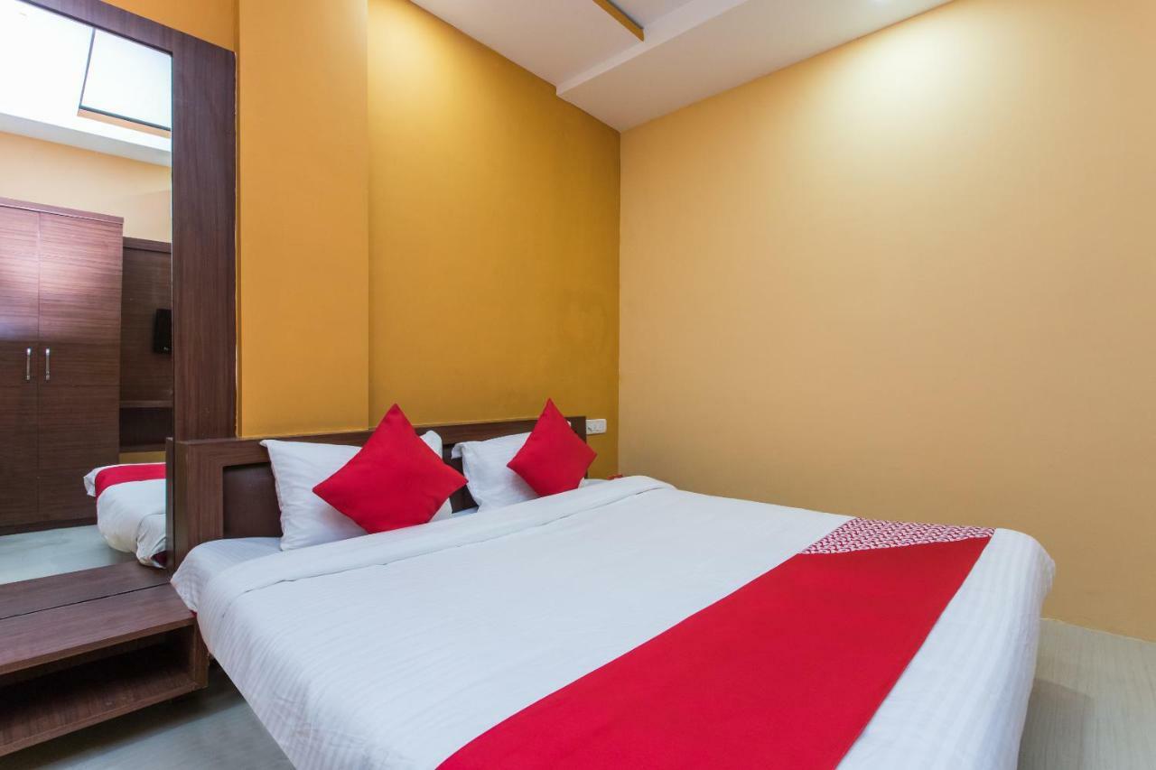 Oyo 17161 Hotel Mahalaxmi Ujjain Eksteriør bilde