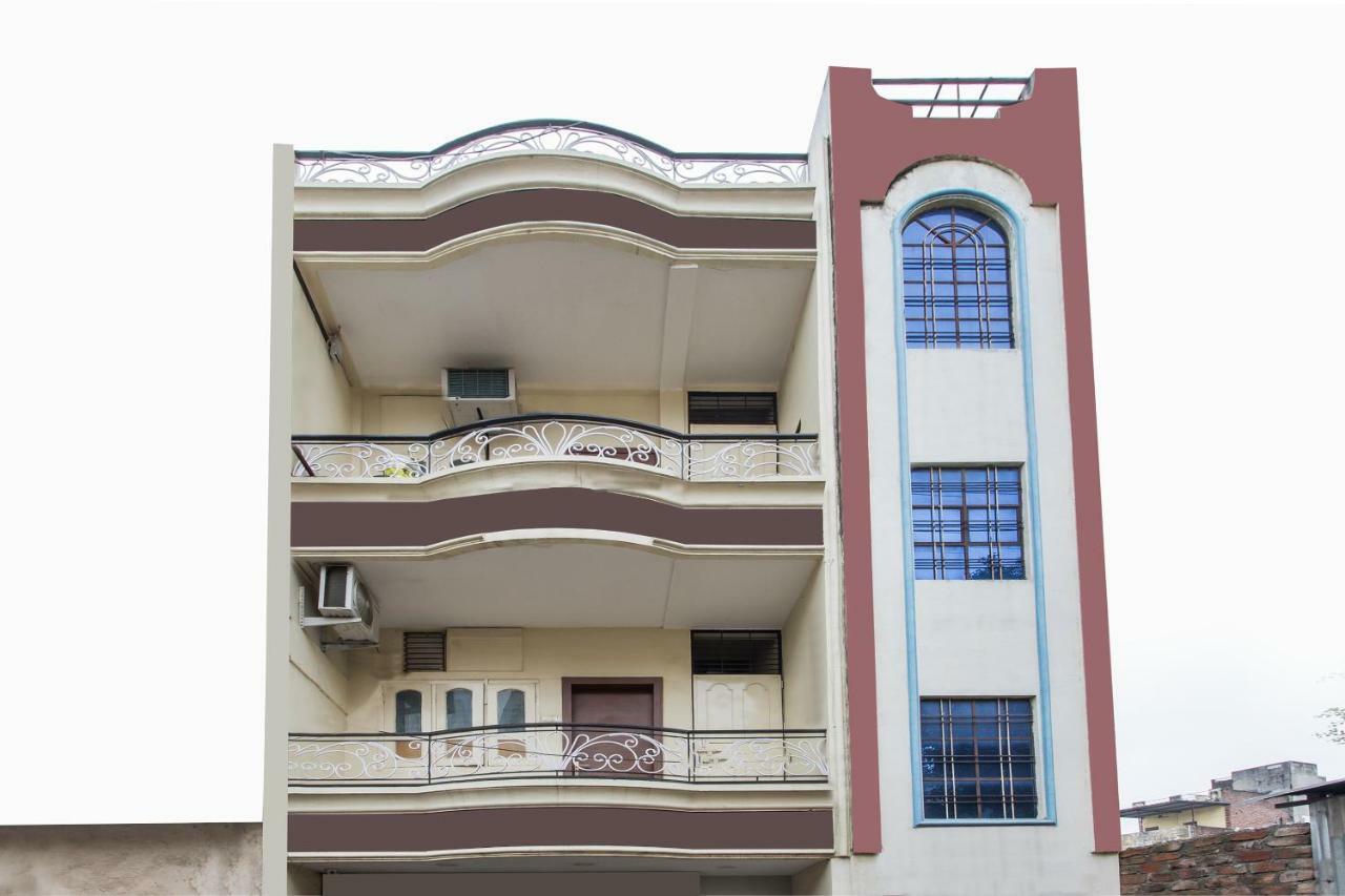 Oyo 17161 Hotel Mahalaxmi Ujjain Eksteriør bilde