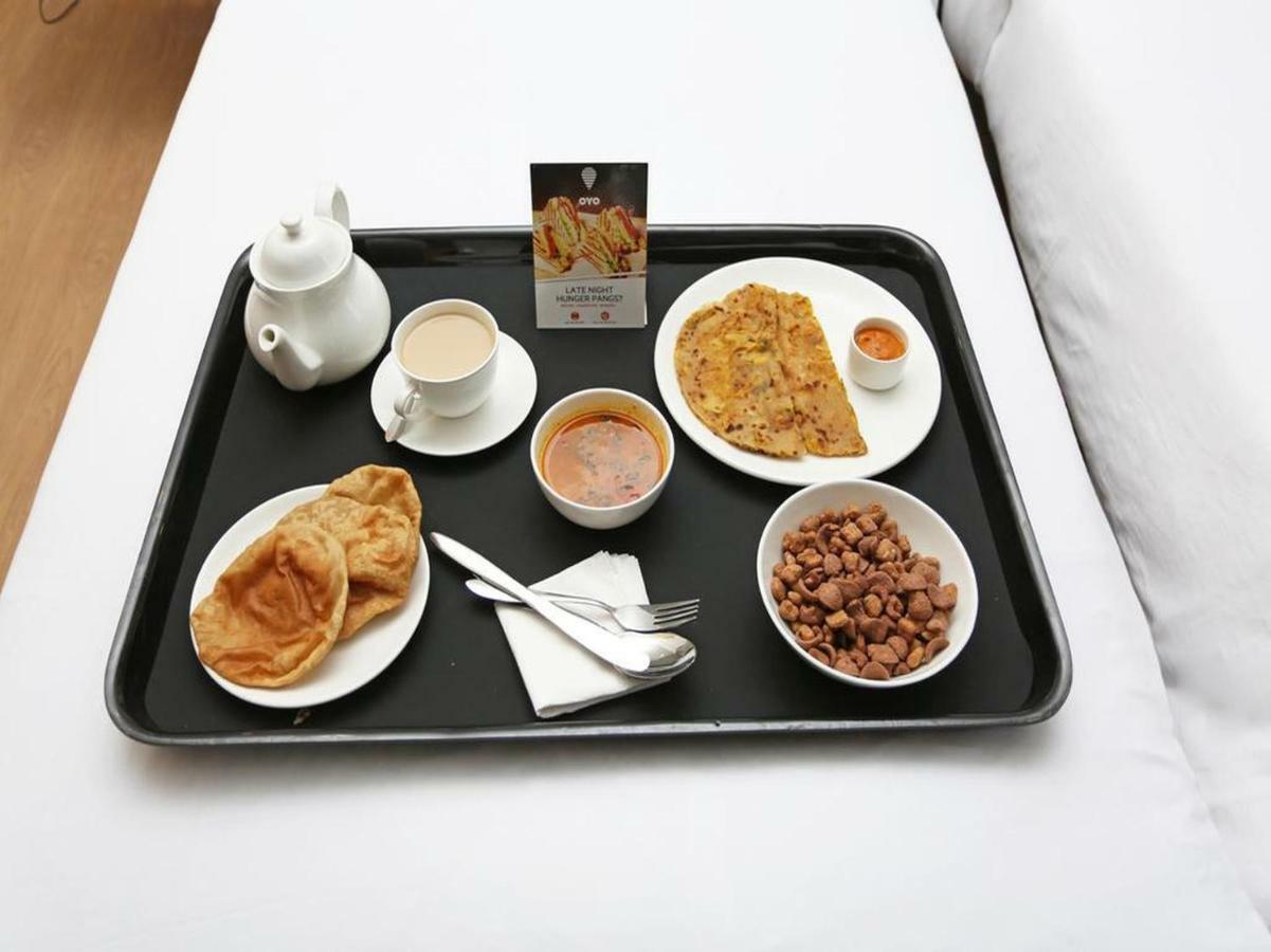 Oyo 17161 Hotel Mahalaxmi Ujjain Eksteriør bilde