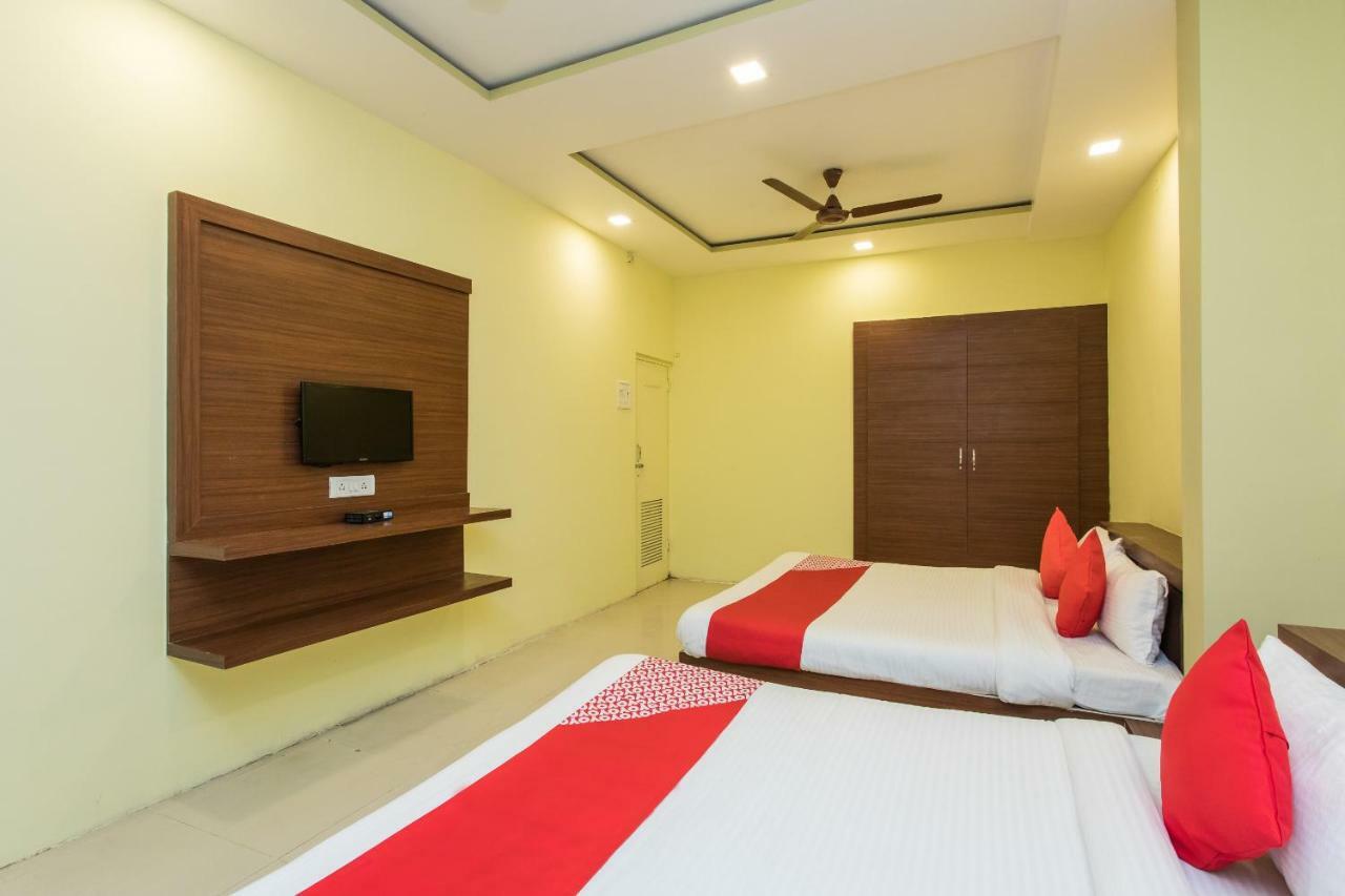 Oyo 17161 Hotel Mahalaxmi Ujjain Eksteriør bilde