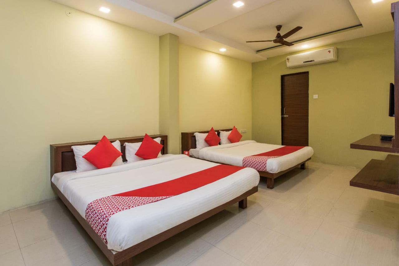 Oyo 17161 Hotel Mahalaxmi Ujjain Eksteriør bilde